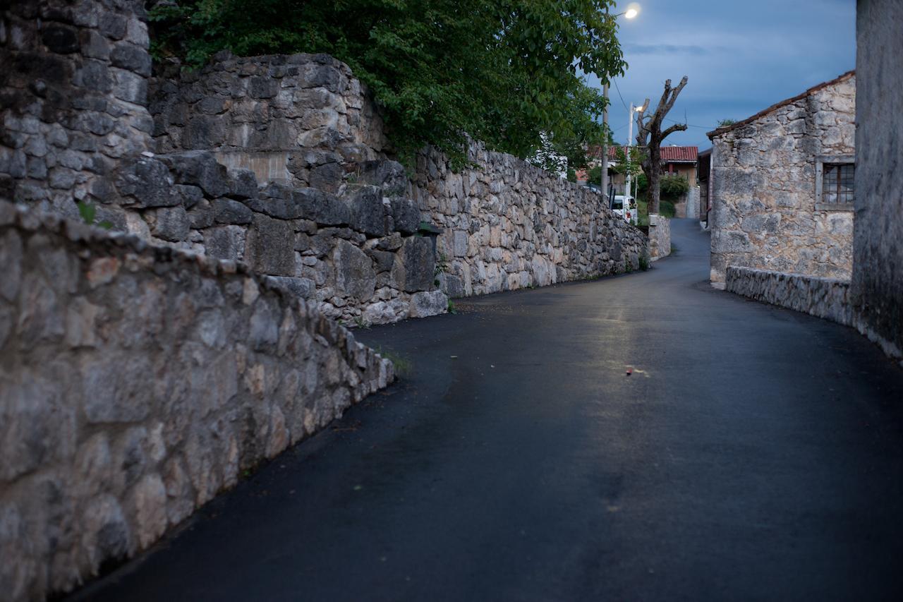 Hostel Xaxid Črni Kal Eksteriør billede